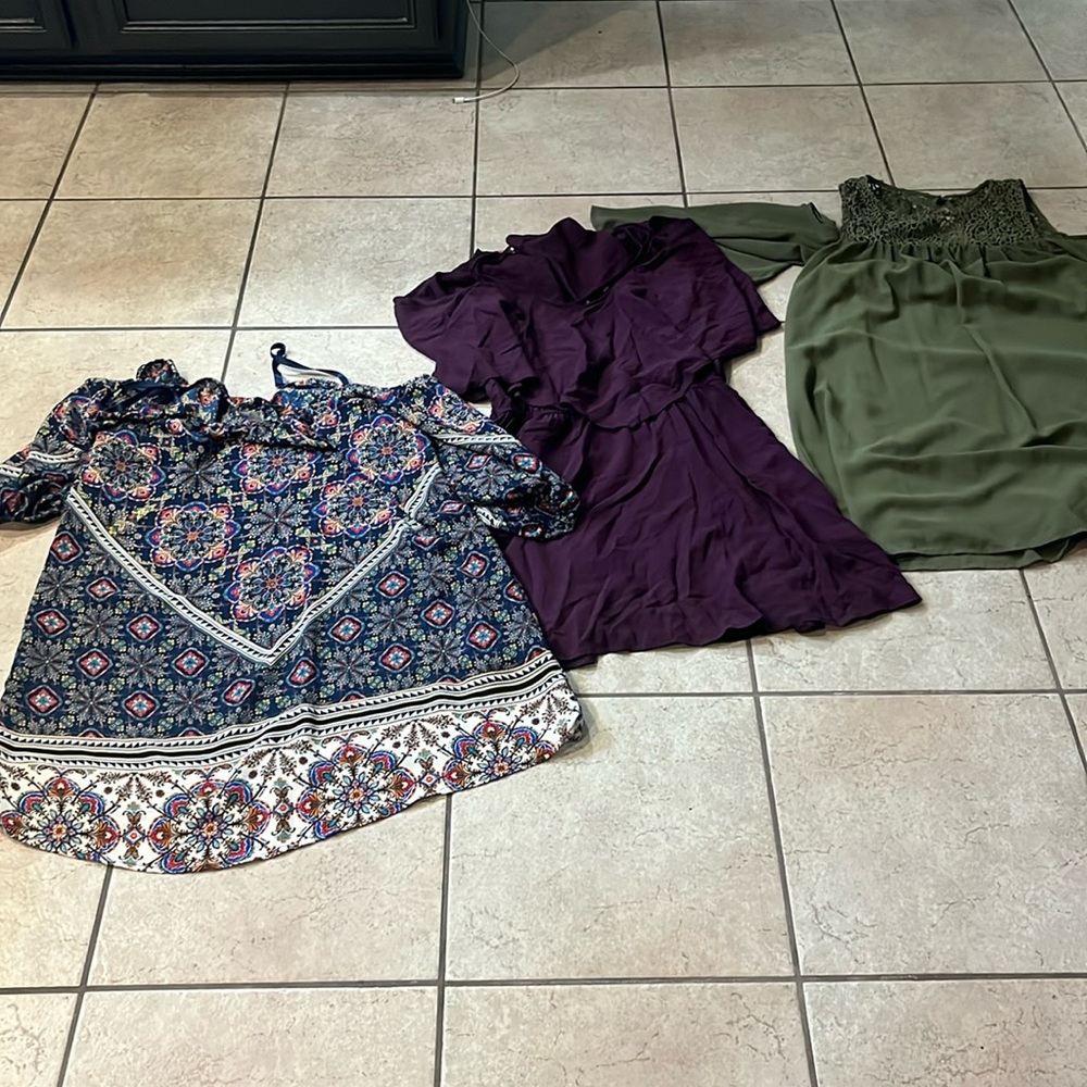 3 cold shoulder dresses